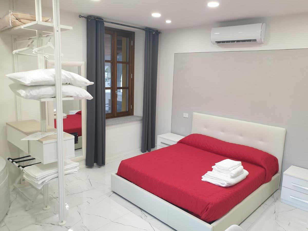 Cafe Del Peso Hotel Cavour ภายนอก รูปภาพ